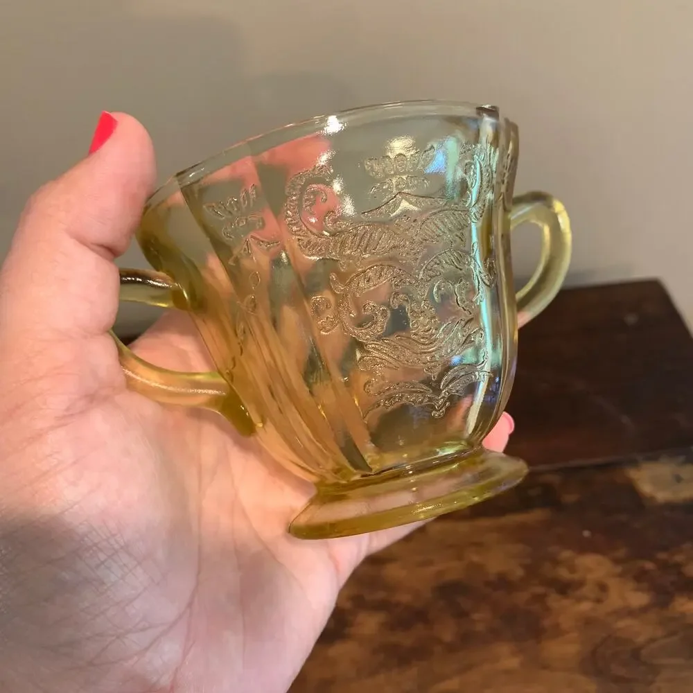 Depression Era Indiana Federal Glass mismatched creamer & sugar set yellow/amber